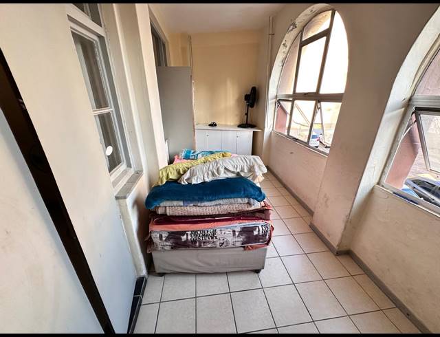 1.5 BEDROOM FLAT FOR SALE IN SOUTH BEACH